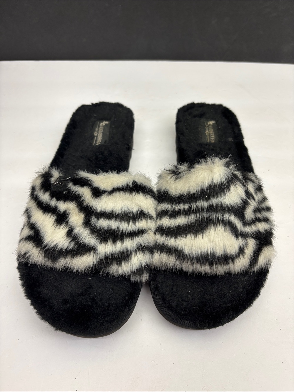 Koolaburra Faux Fur Zebra Slide Slippers, SZ 8, box 80